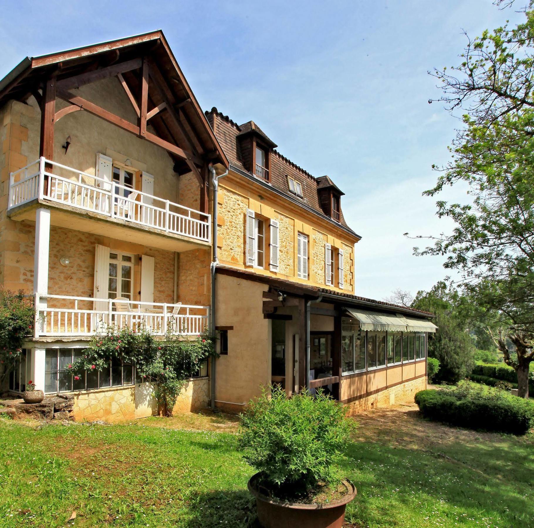 Hotel Restaurant La Verperie Сарла-ла-Канеда Екстер'єр фото