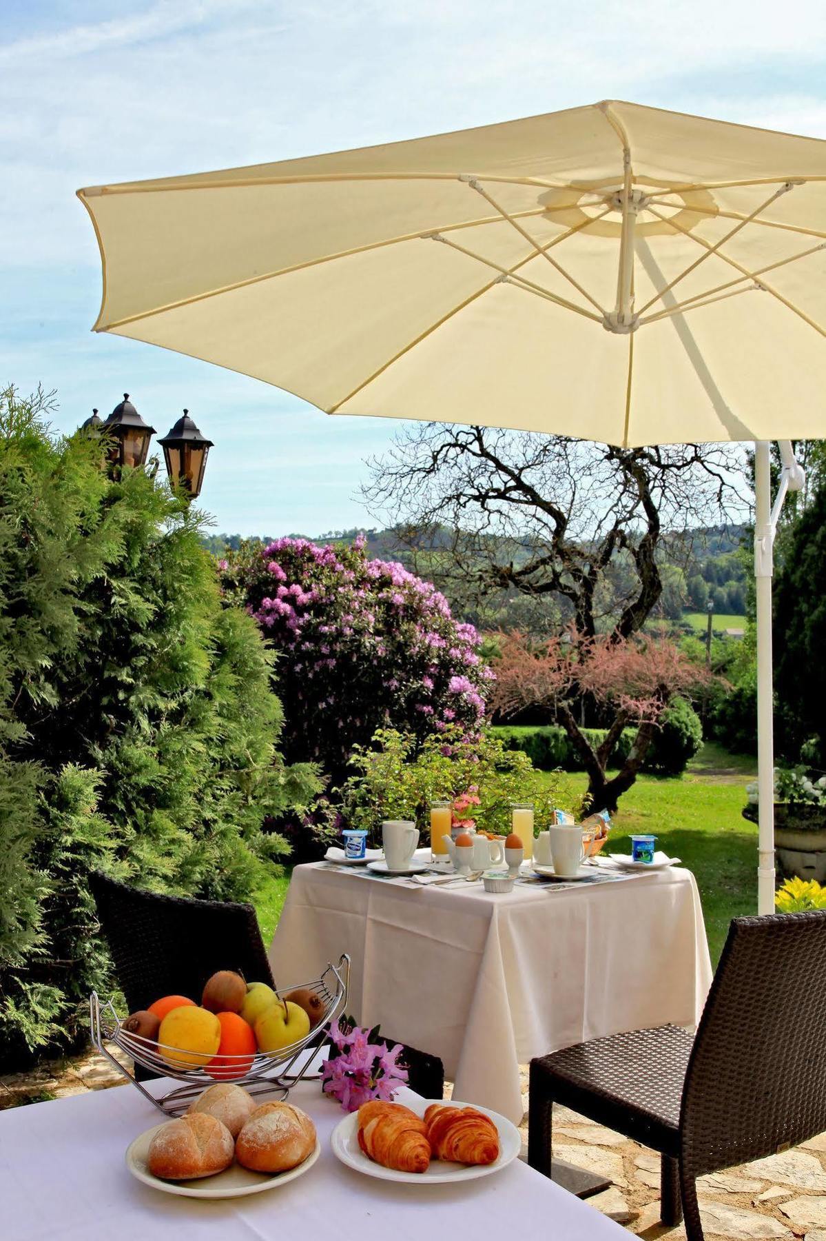 Hotel Restaurant La Verperie Сарла-ла-Канеда Екстер'єр фото